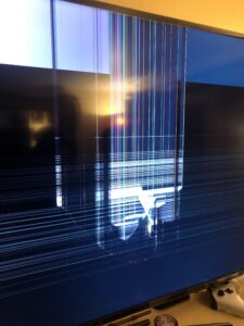 شکستن صفحه نمایش تلویزیون